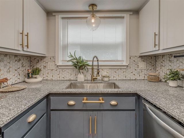 824 NW 104th Street, Oklahoma City, OK 73114