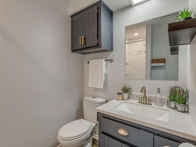 824 NW 104th Street, Oklahoma City, OK 73114