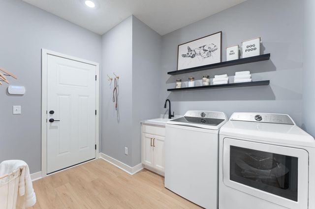 542 Tulare Terrace, Newport, MN 55055