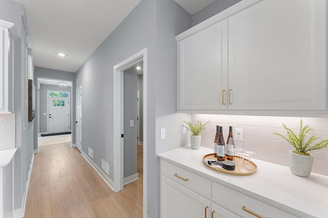 542 Tulare Terrace, Newport, MN 55055