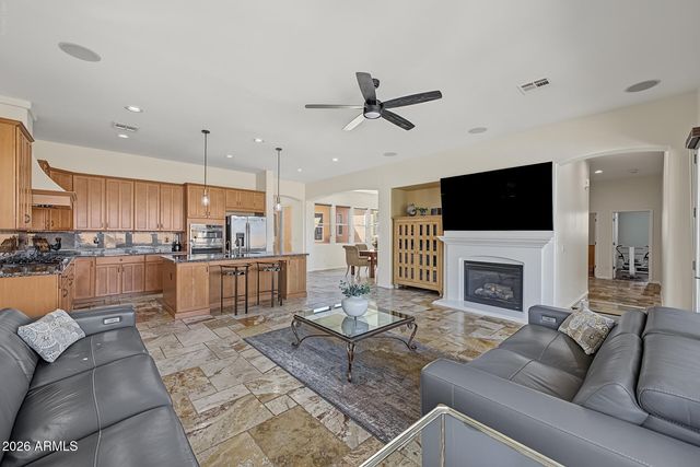 25943 N 84TH Drive, Peoria, AZ 85383