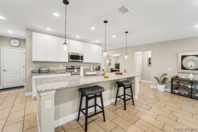 15 Lone Pine Street, Homosassa, FL 34446