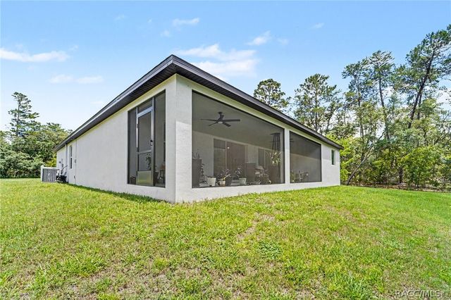 15 Lone Pine Street, Homosassa, FL 34446