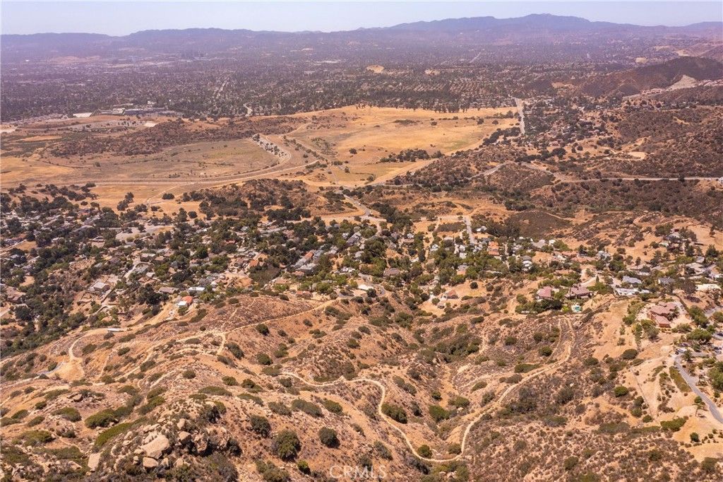 Image 6 of property listing at 7200 WEBB, Chatsworth, CA 91311