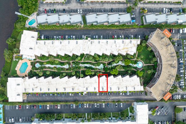 3605 S Ocean Boulevard 229, Palm Beach, FL 33480