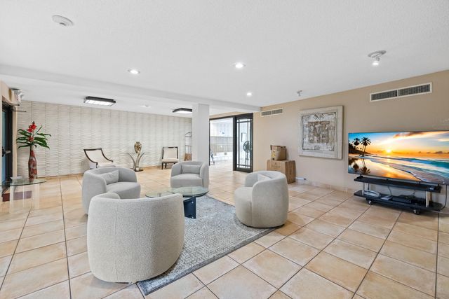 3605 S Ocean Boulevard 229, Palm Beach, FL 33480