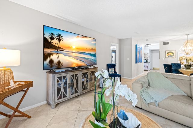 3605 S Ocean Boulevard 229, Palm Beach, FL 33480