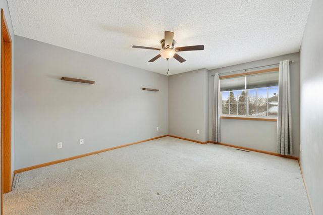 16427 Elm Creek Lane 5038, Lakeville, MN 55044