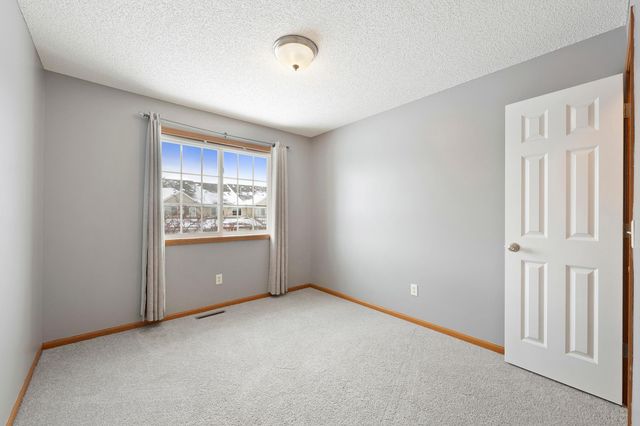 16427 Elm Creek Lane 5038, Lakeville, MN 55044