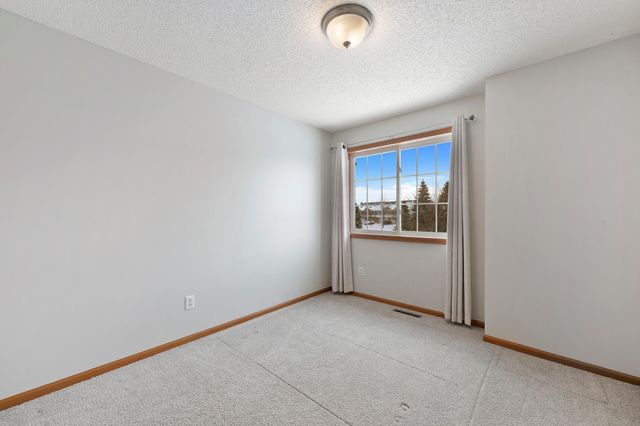 16427 Elm Creek Lane 5038, Lakeville, MN 55044