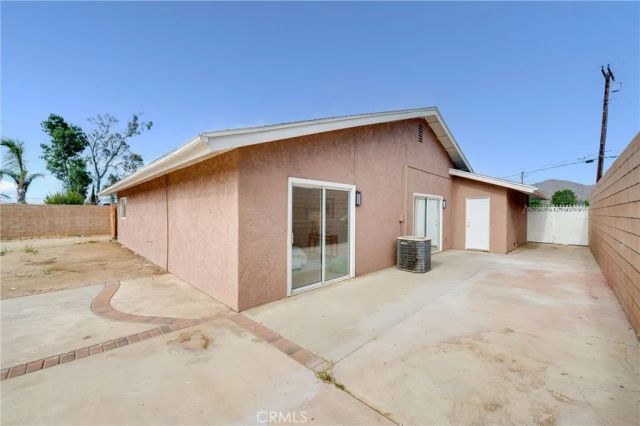 6425 Stover, Riverside, CA 92505