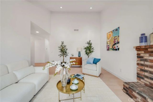 6425 Stover, Riverside, CA 92505
