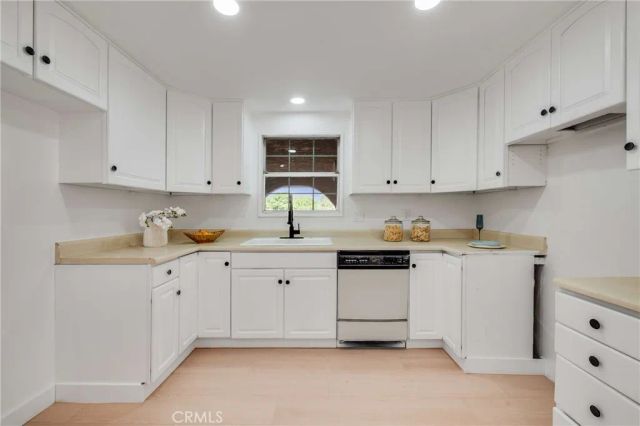 6425 Stover, Riverside, CA 92505