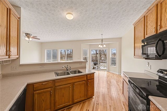 2880 Manor Court, Troy, OH 45373