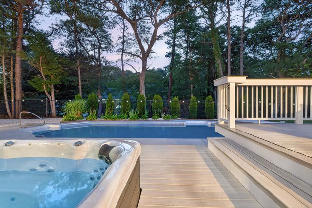 37 Autumn Court, Brewster, MA 02631