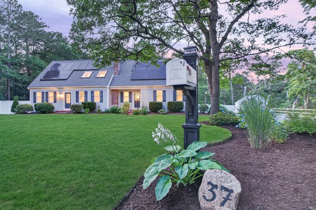37 Autumn Court, Brewster, MA 02631