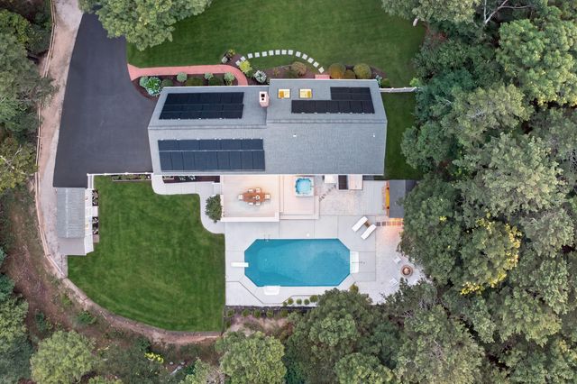 37 Autumn Court, Brewster, MA 02631