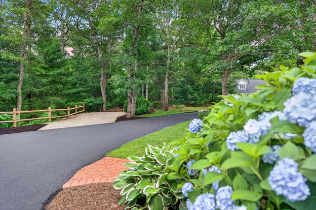 37 Autumn Court, Brewster, MA 02631
