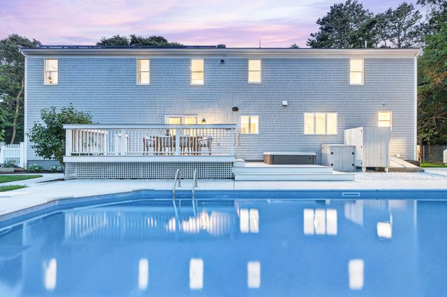 37 Autumn Court, Brewster, MA 02631