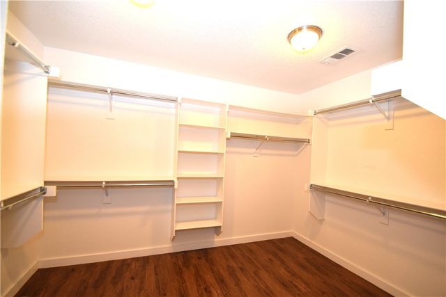 710 Willowpoint Road, Bentonville, AR 72712