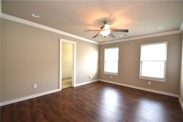 710 Willowpoint Road, Bentonville, AR 72712