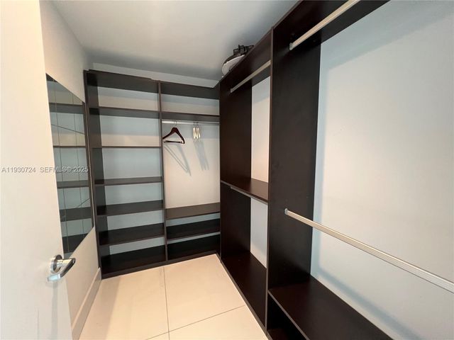 2950 NE 188th St 531, Aventura, FL 33180