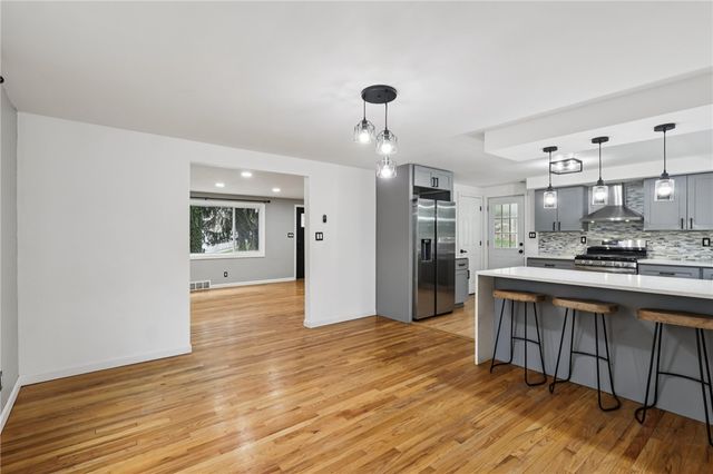 1000 Woodland Rd, Blawnox, PA 15238