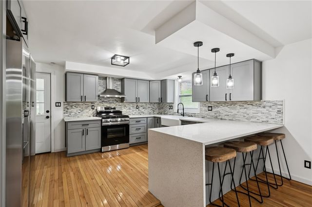 1000 Woodland Rd, Blawnox, PA 15238