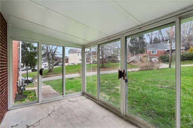 1000 Woodland Rd, Blawnox, PA 15238