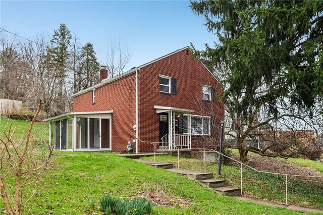 1000 Woodland Rd, Blawnox, PA 15238