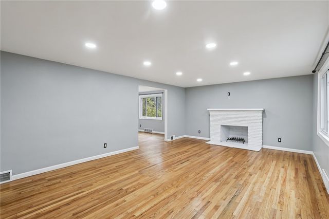 1000 Woodland Rd, Blawnox, PA 15238