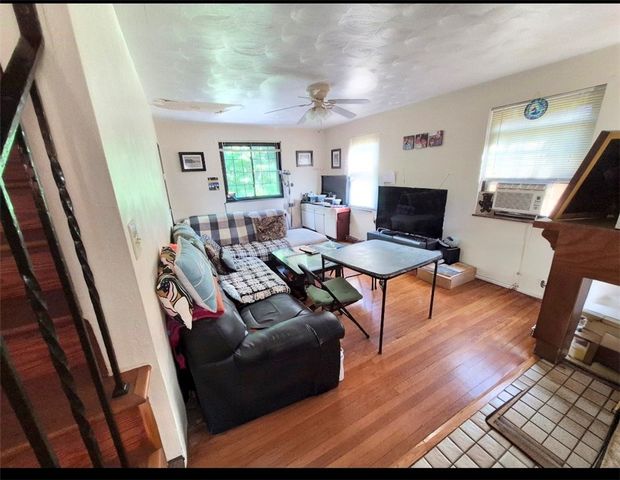 170 Spring Grove Rd, Penn Hills, PA 15235