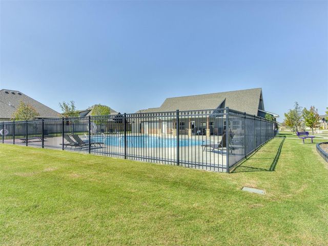 4017 Acoma Drive, Moore, OK 73160