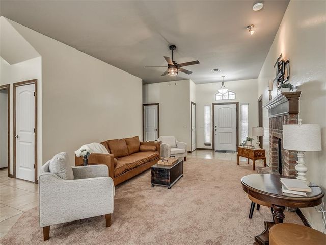 4017 Acoma Drive, Moore, OK 73160
