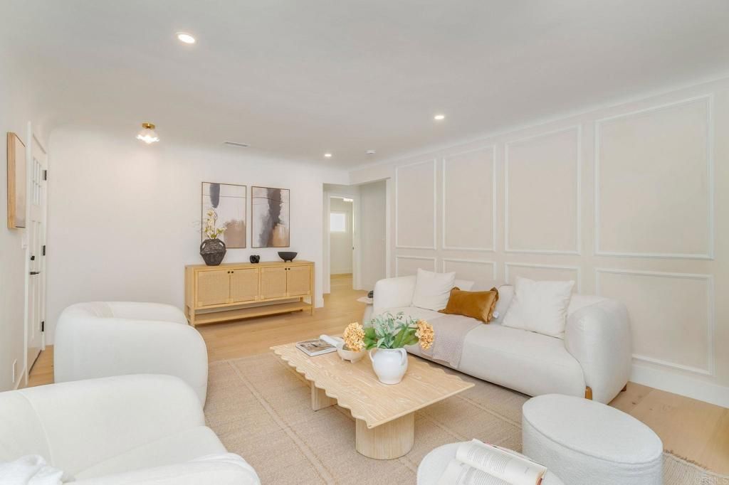 Image 6 of property listing at 4210 Alcove Ave, Studio City, CA 91604