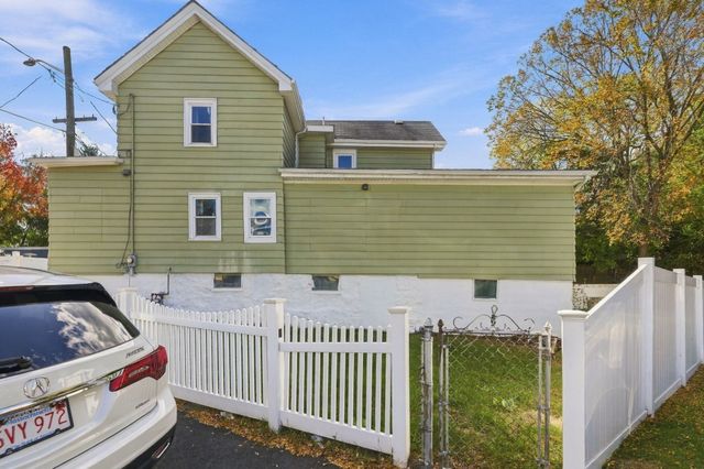 24 Lummus Ct, Lynn, MA 01904