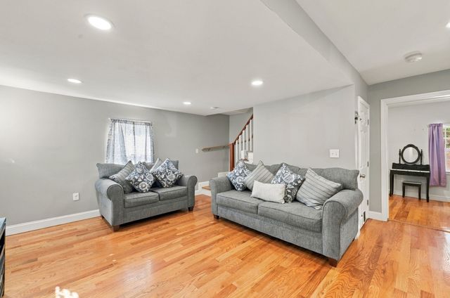 24 Lummus Ct, Lynn, MA 01904