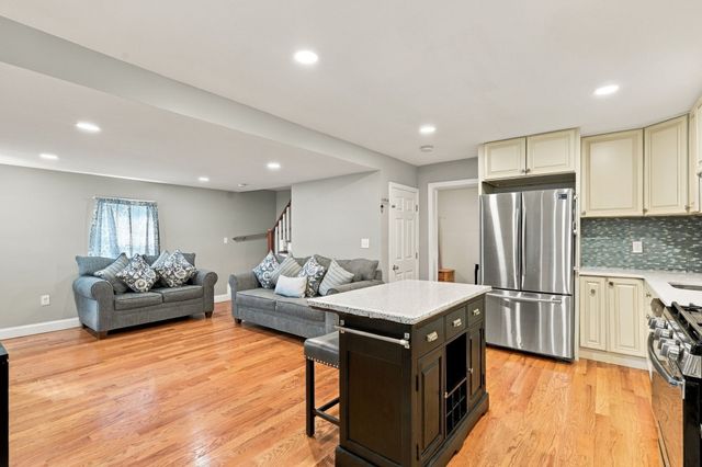 24 Lummus Ct, Lynn, MA 01904