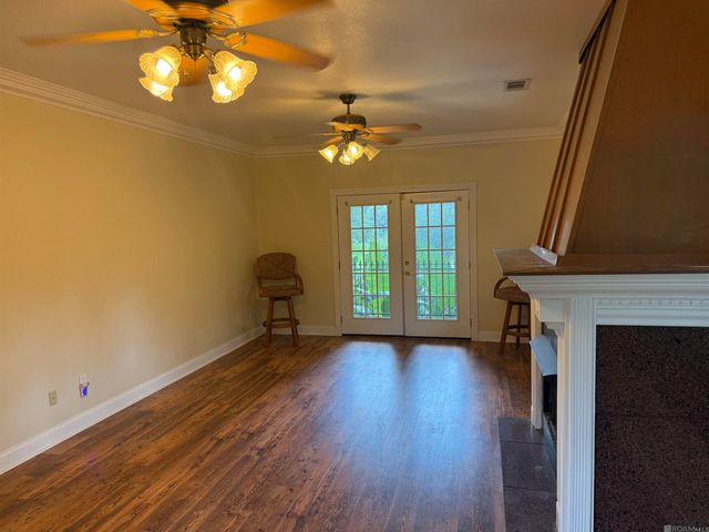 58416 Bayou Rd, Plaquemine, LA 70764