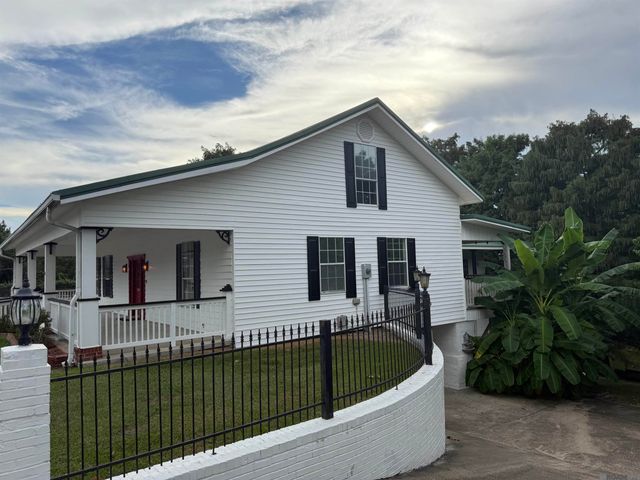 58416 Bayou Rd, Plaquemine, LA 70764
