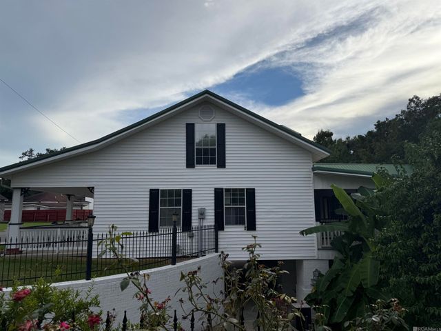 58416 Bayou Rd, Plaquemine, LA 70764