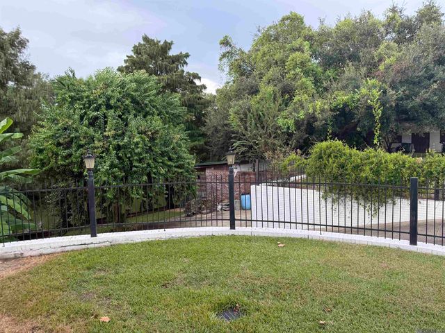 58416 Bayou Rd, Plaquemine, LA 70764