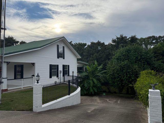 58416 Bayou Rd, Plaquemine, LA 70764