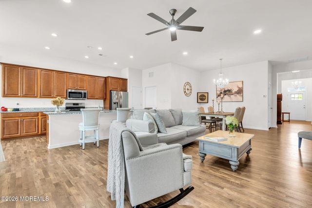 3 Raccoon Lane, Barnegat, NJ 08005