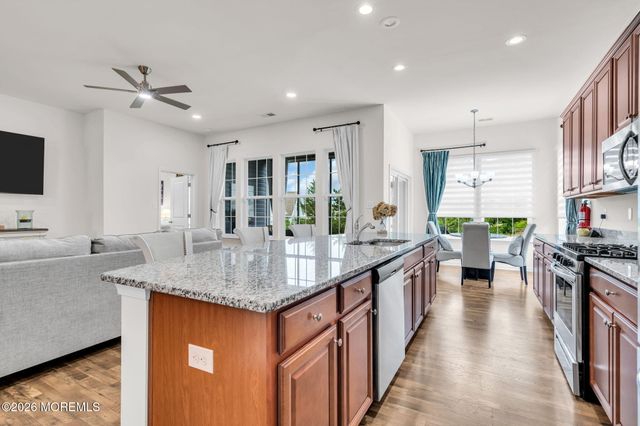 3 Raccoon Lane, Barnegat, NJ 08005
