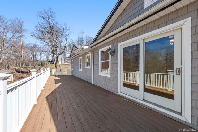 21 Jackson Road, Mahopac, NY 10541