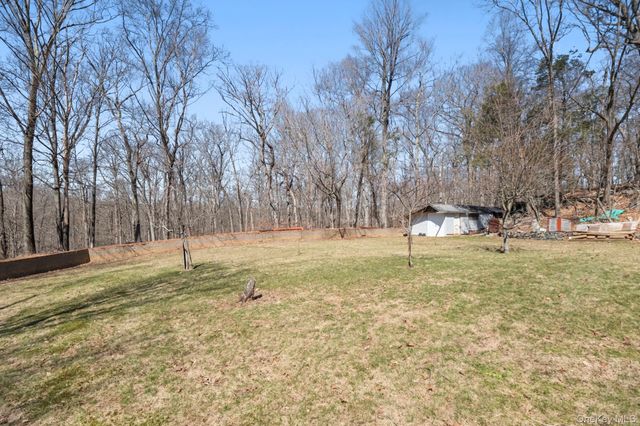 21 Jackson Road, Mahopac, NY 10541