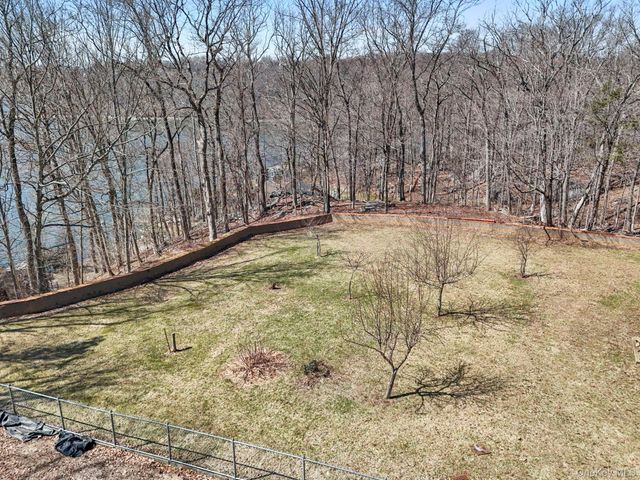 21 Jackson Road, Mahopac, NY 10541