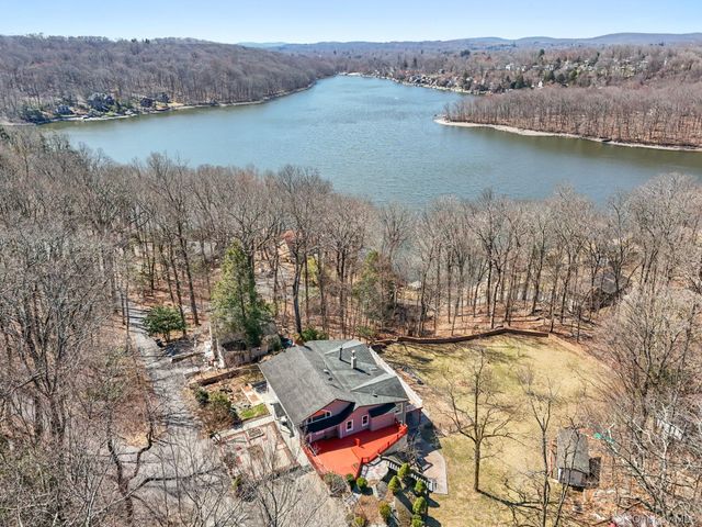 21 Jackson Road, Mahopac, NY 10541