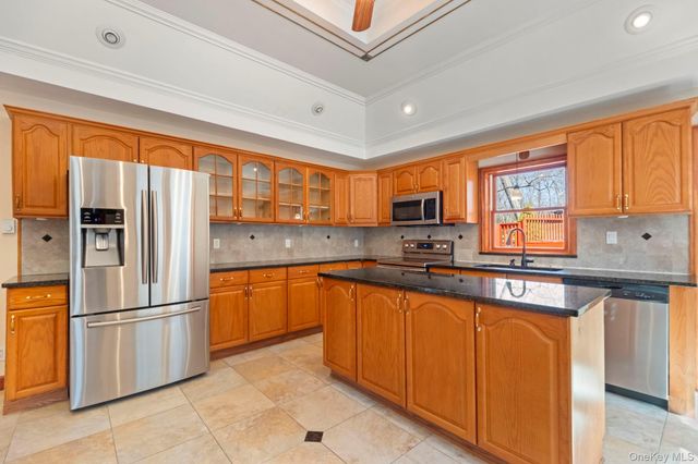 21 Jackson Road, Mahopac, NY 10541